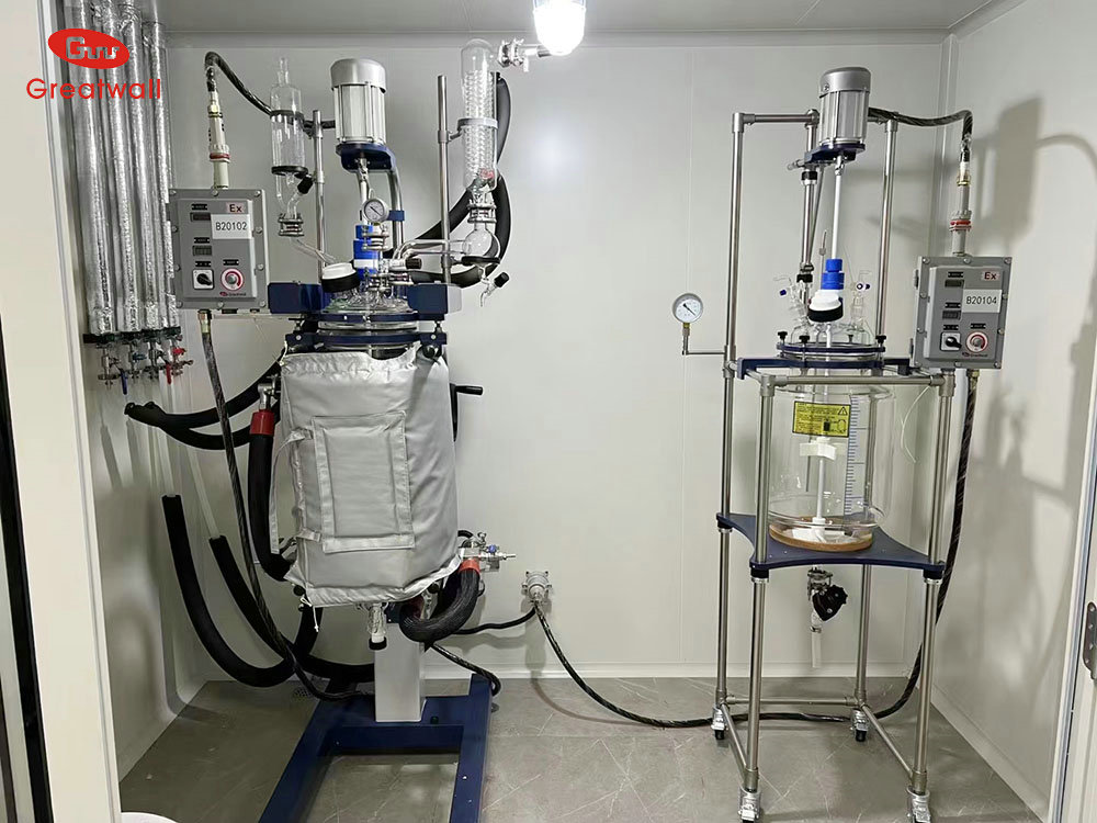 長(zhǎng)城科工貿(mào)雙層玻璃反應(yīng)釜特點(diǎn)及使用說(shuō)明